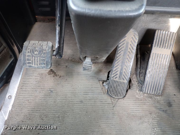 image for item DJ0007 2002 Kenworth W900  semi truck