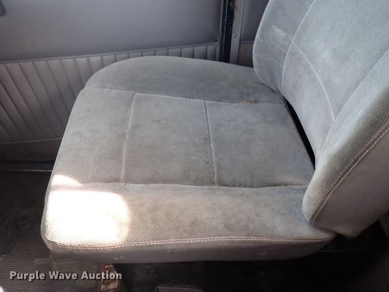 image for item DJ0007 2002 Kenworth W900  semi truck