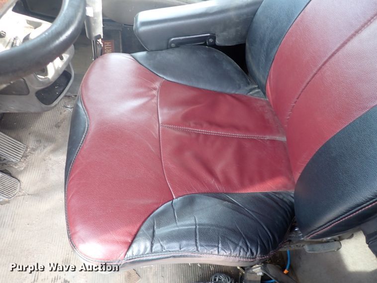 image for item DJ0007 2002 Kenworth W900  semi truck