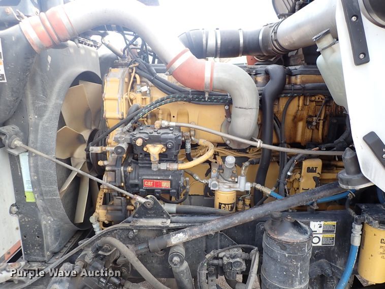 image for item DJ0007 2002 Kenworth W900  semi truck