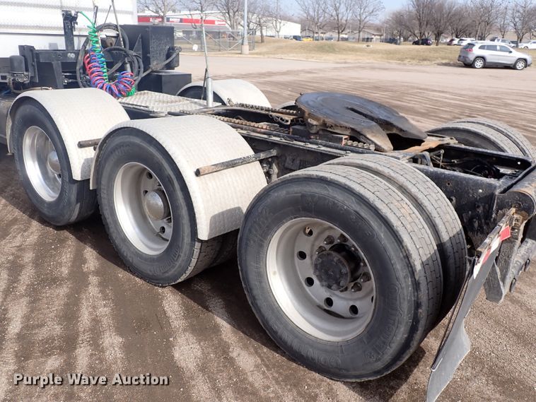 image for item DJ0007 2002 Kenworth W900  semi truck