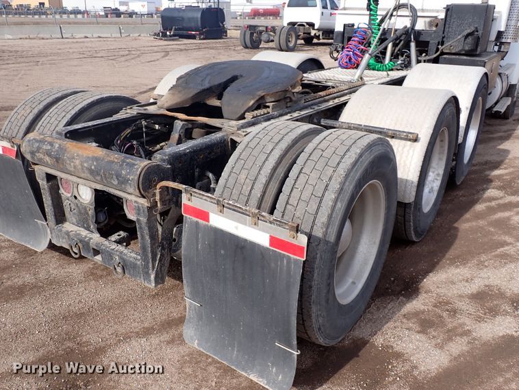 image for item DJ0007 2002 Kenworth W900  semi truck