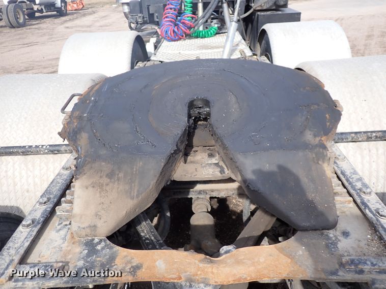 image for item DJ0007 2002 Kenworth W900  semi truck