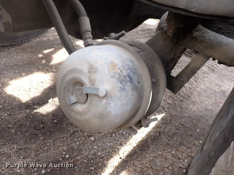 image for item DJ0007 2002 Kenworth W900  semi truck