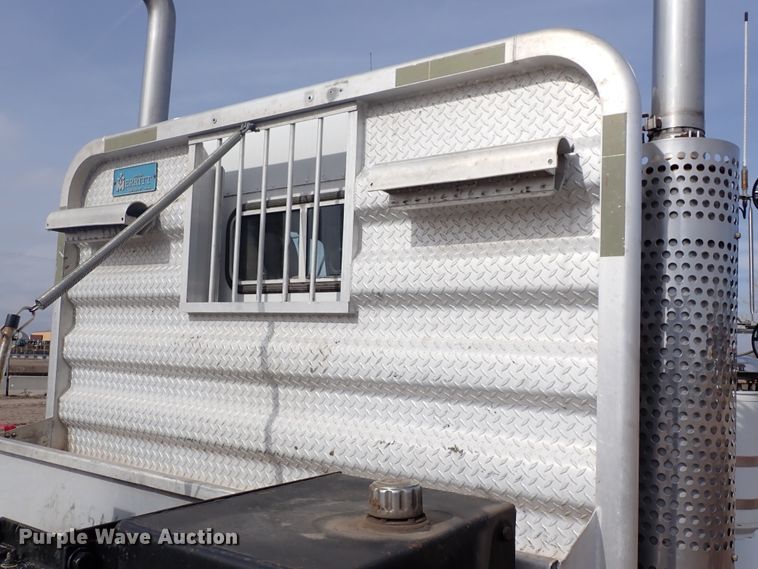 image for item DJ0007 2002 Kenworth W900  semi truck