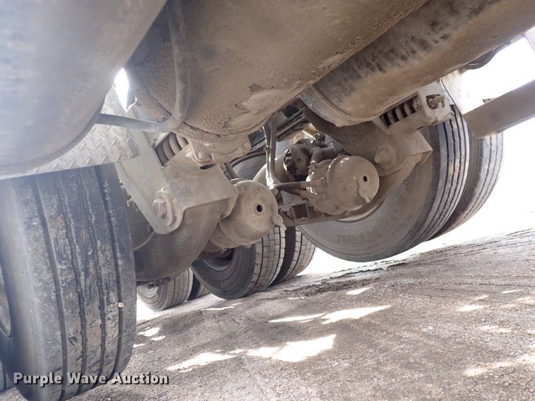 image for item DJ0007 2002 Kenworth W900  semi truck