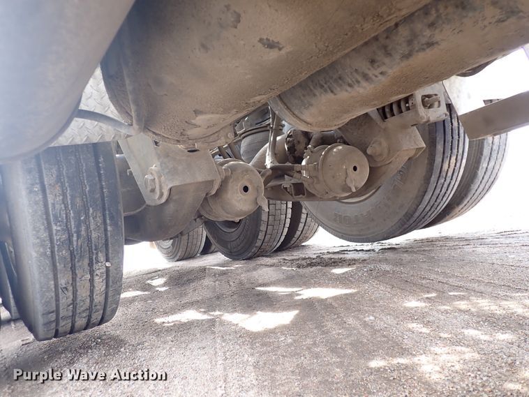 image for item DJ0007 2002 Kenworth W900  semi truck