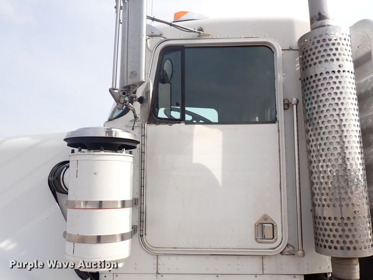 image for item DJ0007 2002 Kenworth W900  semi truck