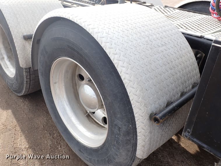 image for item DJ0007 2002 Kenworth W900  semi truck