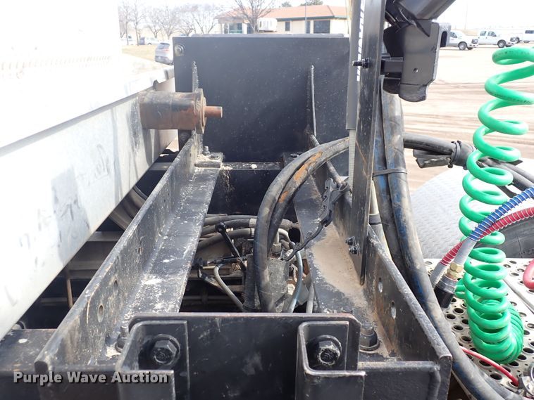 image for item DJ0007 2002 Kenworth W900  semi truck