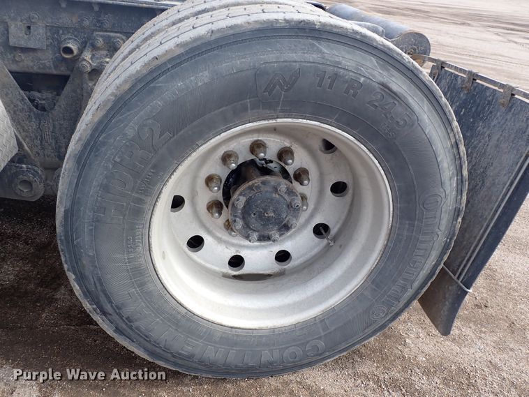 image for item DJ0007 2002 Kenworth W900  semi truck