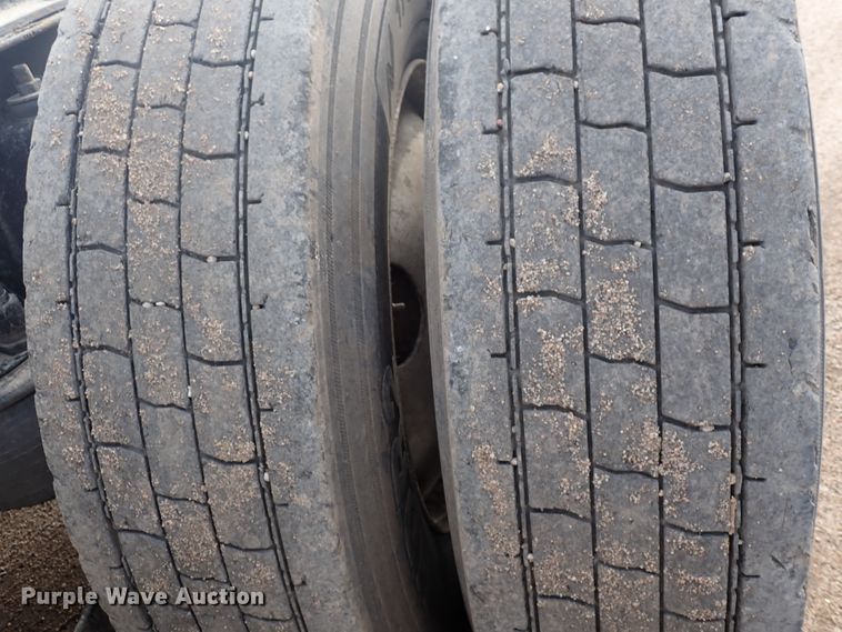 image for item DJ0007 2002 Kenworth W900  semi truck