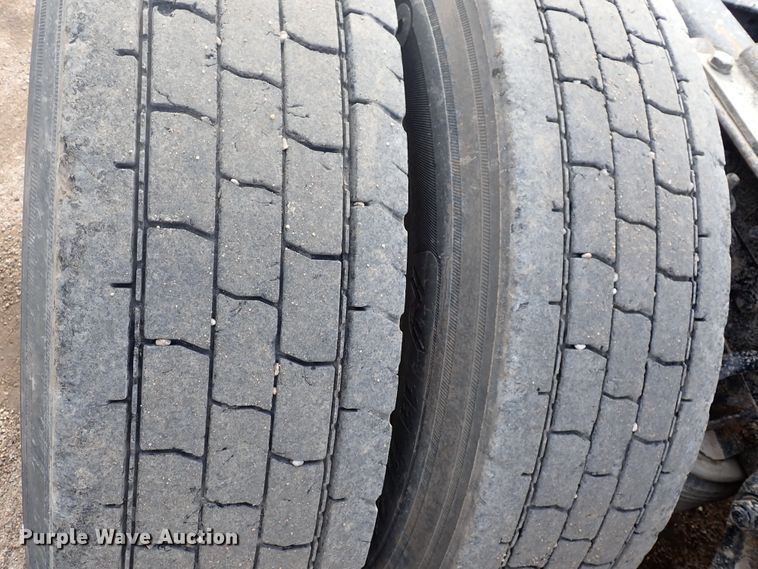 image for item DJ0007 2002 Kenworth W900  semi truck