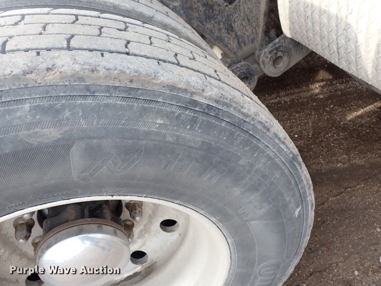 image for item DJ0007 2002 Kenworth W900  semi truck