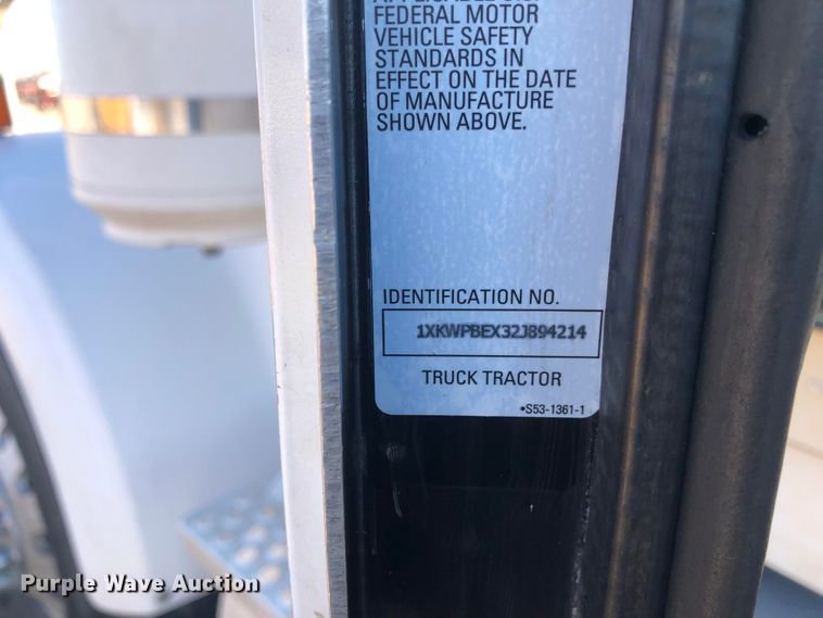 image for item DJ0007 2002 Kenworth W900  semi truck