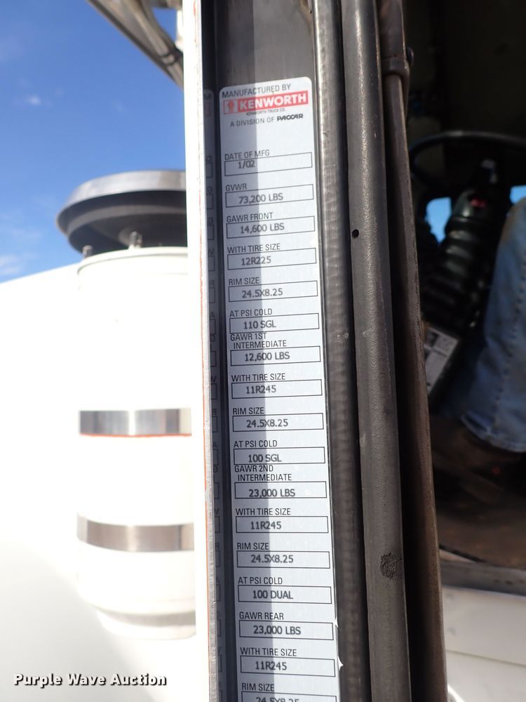 image for item DJ0007 2002 Kenworth W900  semi truck