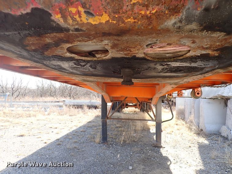 image for item DJ0021 1971 Hobbs  flatbed trailer