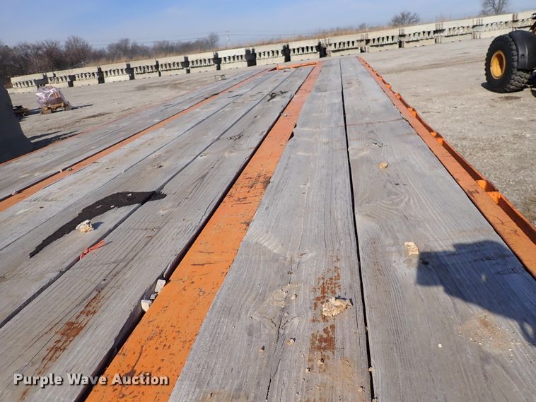 image for item DJ0021 1971 Hobbs  flatbed trailer