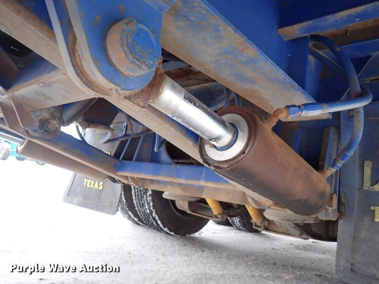 image for item DJ0053 2004 Ledwell LW48X102NT2-10  drop deck equipment trailer