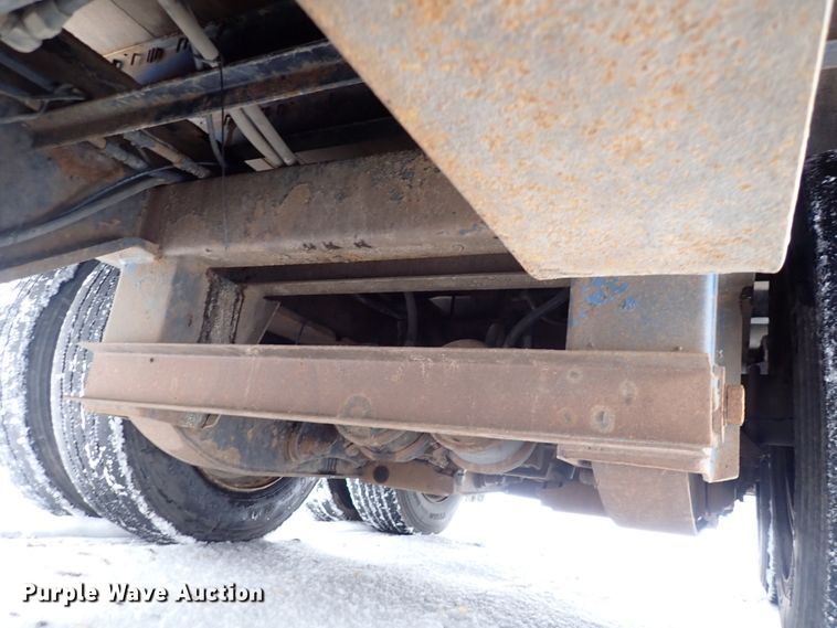 image for item DJ0053 2004 Ledwell LW48X102NT2-10  drop deck equipment trailer