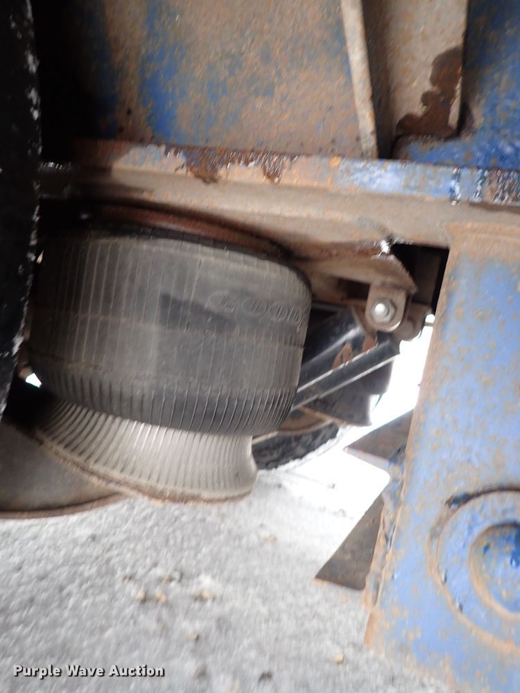 image for item DJ0053 2004 Ledwell LW48X102NT2-10  drop deck equipment trailer