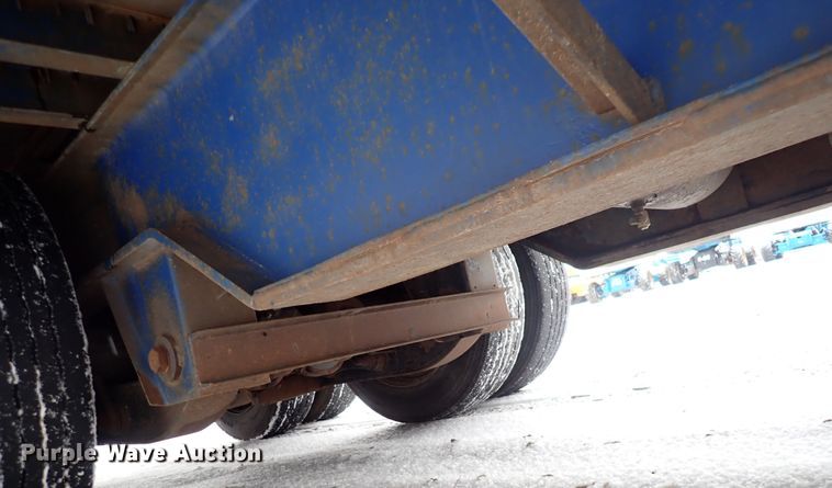 image for item DJ0053 2004 Ledwell LW48X102NT2-10  drop deck equipment trailer
