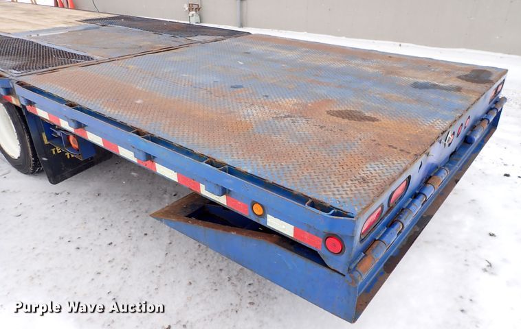 image for item DJ0053 2004 Ledwell LW48X102NT2-10  drop deck equipment trailer