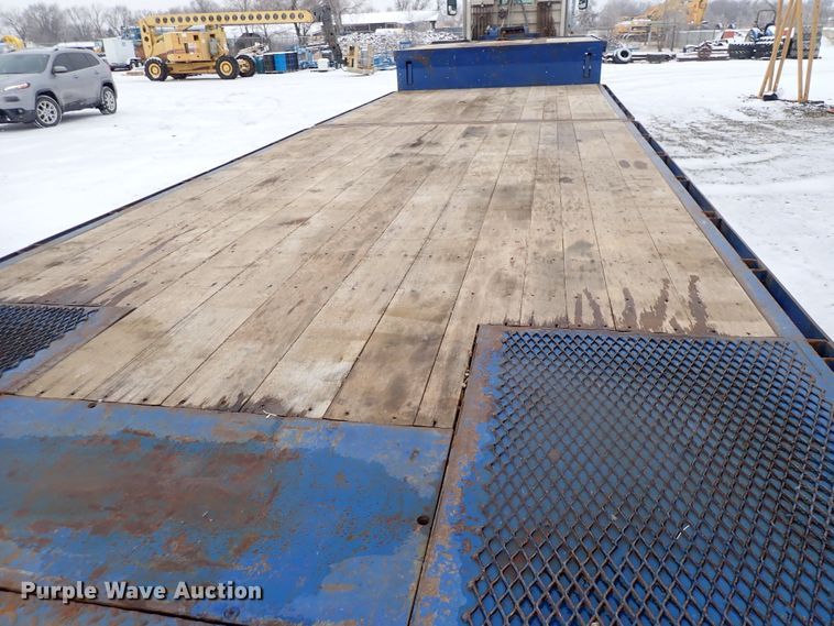 image for item DJ0053 2004 Ledwell LW48X102NT2-10  drop deck equipment trailer