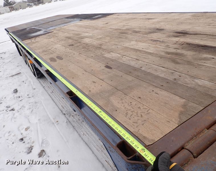 image for item DJ0053 2004 Ledwell LW48X102NT2-10  drop deck equipment trailer