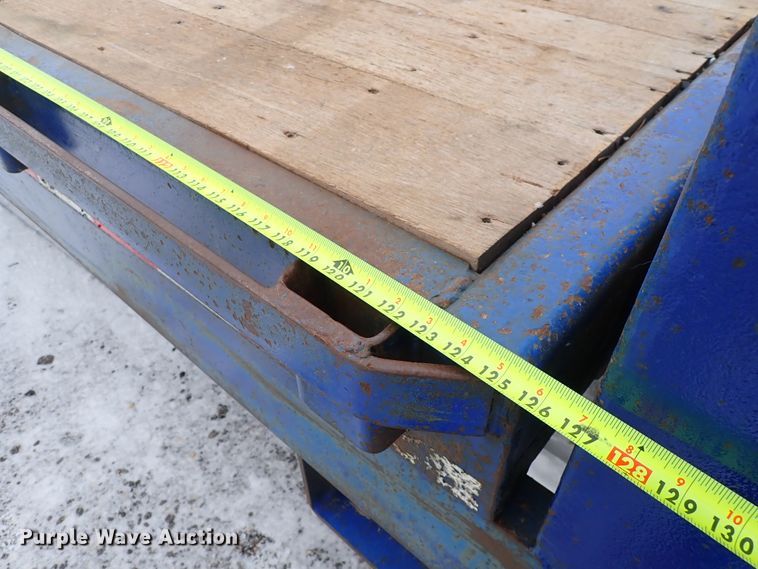 image for item DJ0053 2004 Ledwell LW48X102NT2-10  drop deck equipment trailer