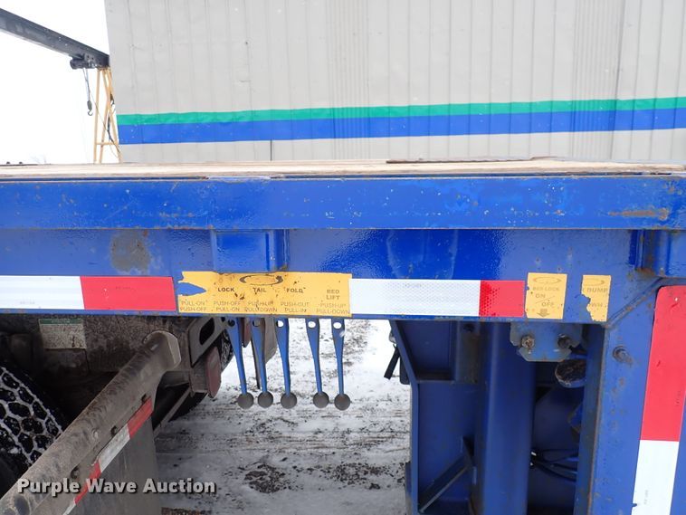 image for item DJ0053 2004 Ledwell LW48X102NT2-10  drop deck equipment trailer