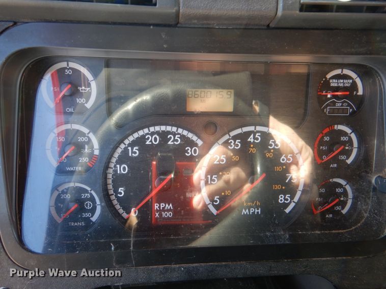 image for item DJ0382 2014 Freightliner Cascadia  semi truck