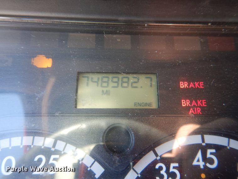 image for item DJ0382 2014 Freightliner Cascadia  semi truck