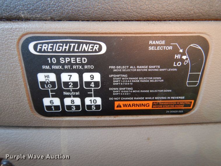 image for item DJ0382 2014 Freightliner Cascadia  semi truck