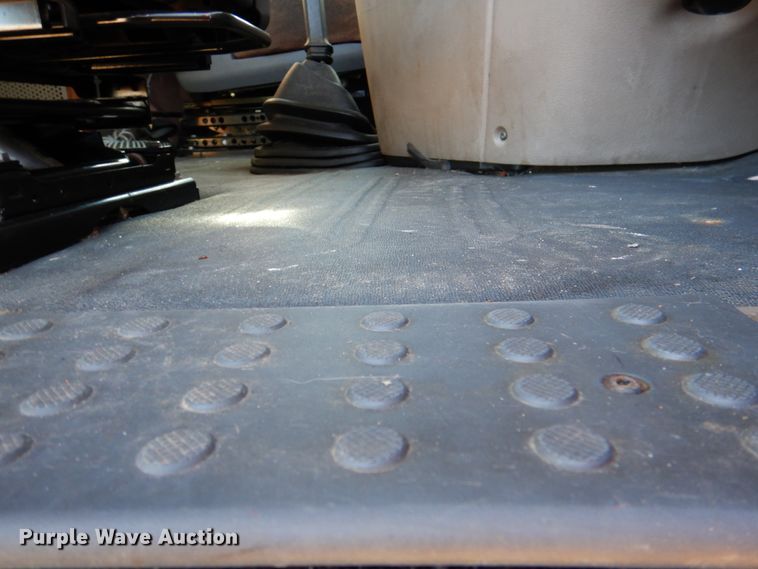 image for item DJ0382 2014 Freightliner Cascadia  semi truck