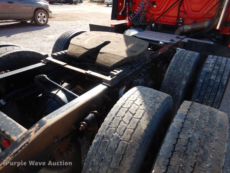 image for item DJ0382 2014 Freightliner Cascadia  semi truck