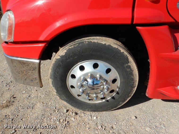 image for item DJ0382 2014 Freightliner Cascadia  semi truck