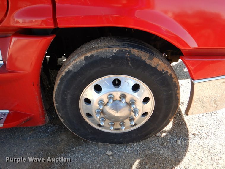 image for item DJ0382 2014 Freightliner Cascadia  semi truck