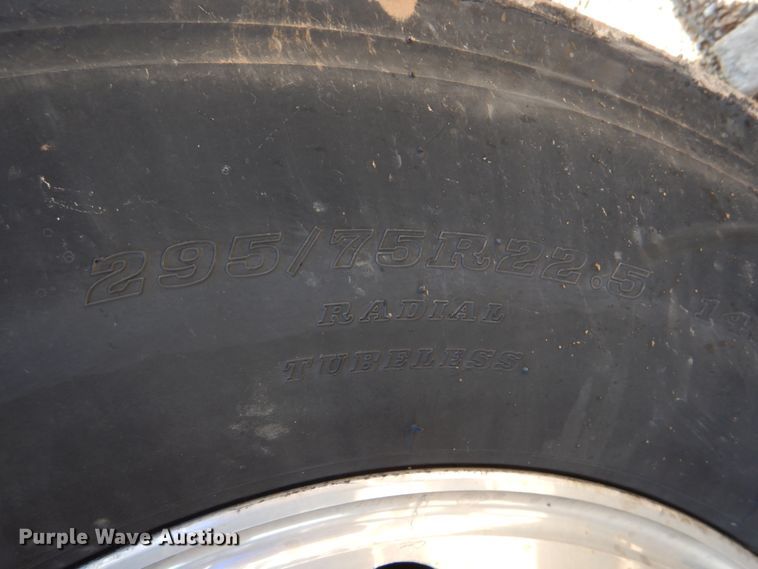 image for item DJ0382 2014 Freightliner Cascadia  semi truck