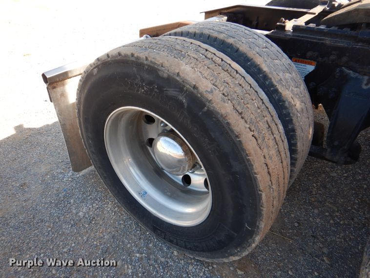 image for item DJ0382 2014 Freightliner Cascadia  semi truck