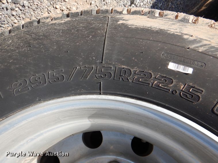 image for item DJ0382 2014 Freightliner Cascadia  semi truck