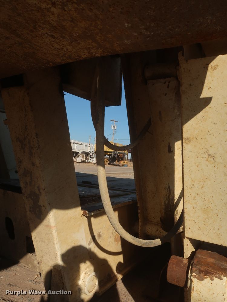 image for item DJ2299 1999 Holden HPF50 lowboy equipment trailer