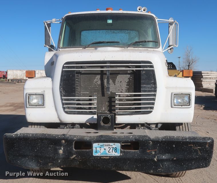 image for item DJ2303 1997 Ford L8000  truck cab and chassis