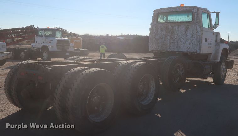 image for item DJ2303 1997 Ford L8000  truck cab and chassis
