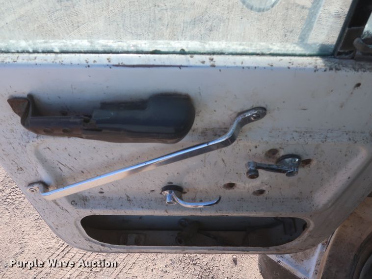 image for item DJ2303 1997 Ford L8000  truck cab and chassis