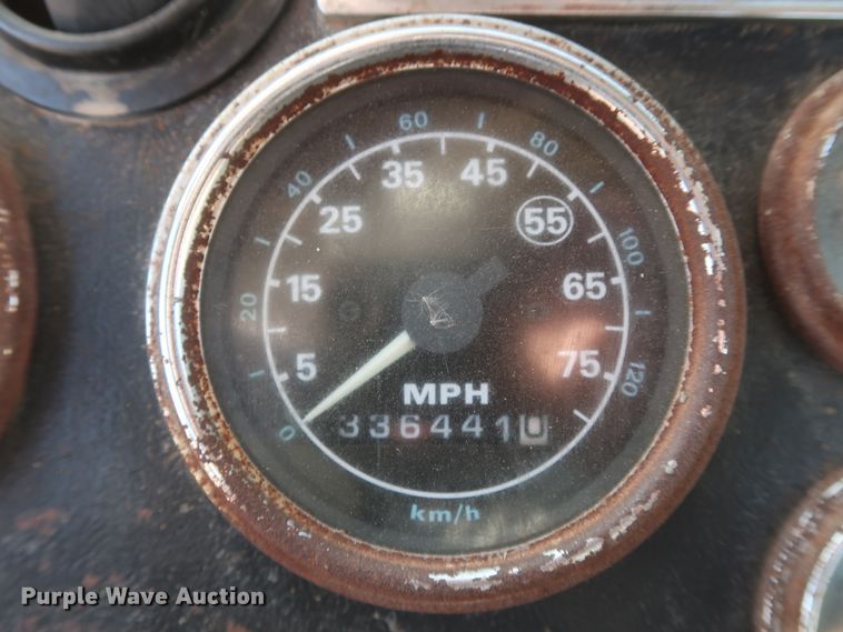 image for item DJ2303 1997 Ford L8000  truck cab and chassis