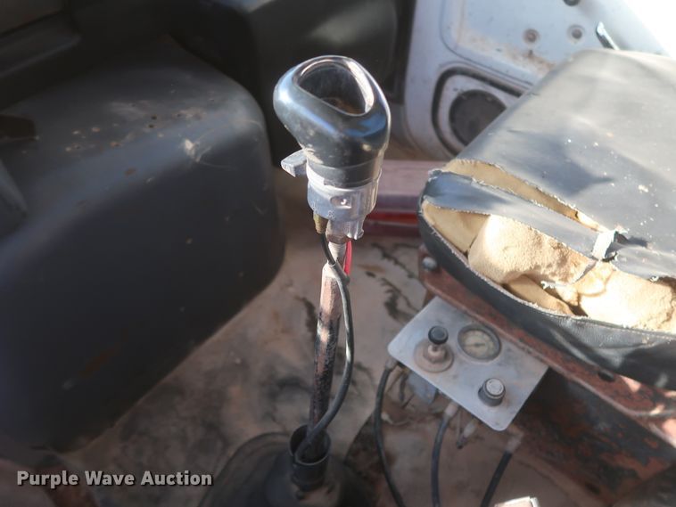 image for item DJ2303 1997 Ford L8000  truck cab and chassis