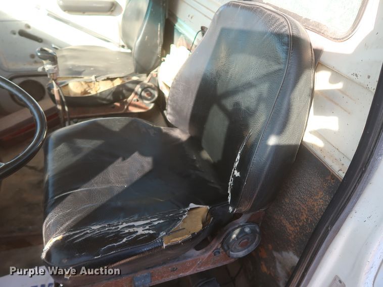 image for item DJ2303 1997 Ford L8000  truck cab and chassis