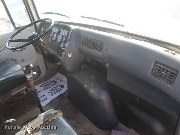 image for item DJ2303 1997 Ford L8000  truck cab and chassis