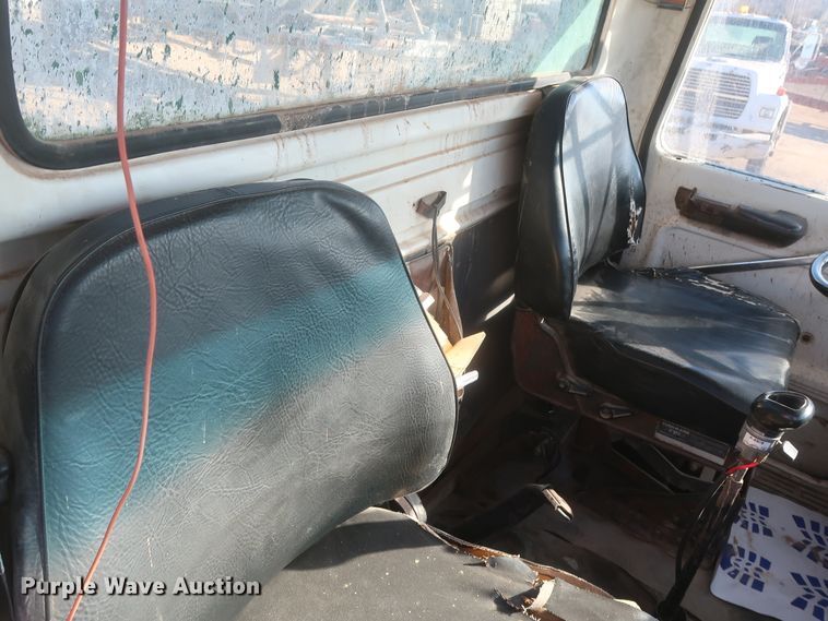 image for item DJ2303 1997 Ford L8000  truck cab and chassis